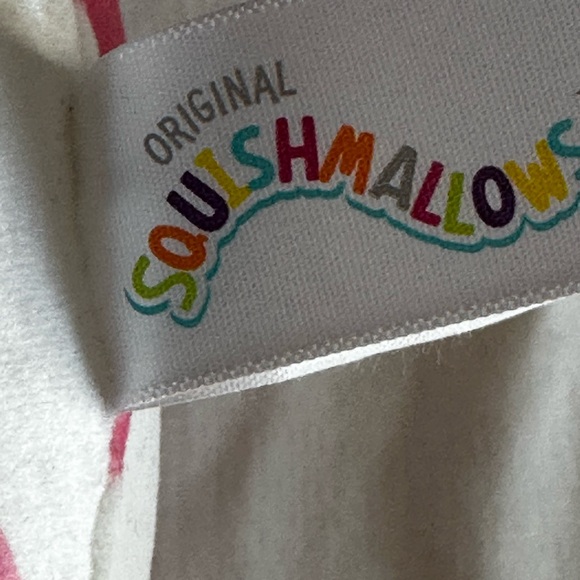 SQUISHMALLOW 9.5”VALENTINES EVANGELICA THE COW - Picture 4 of 9